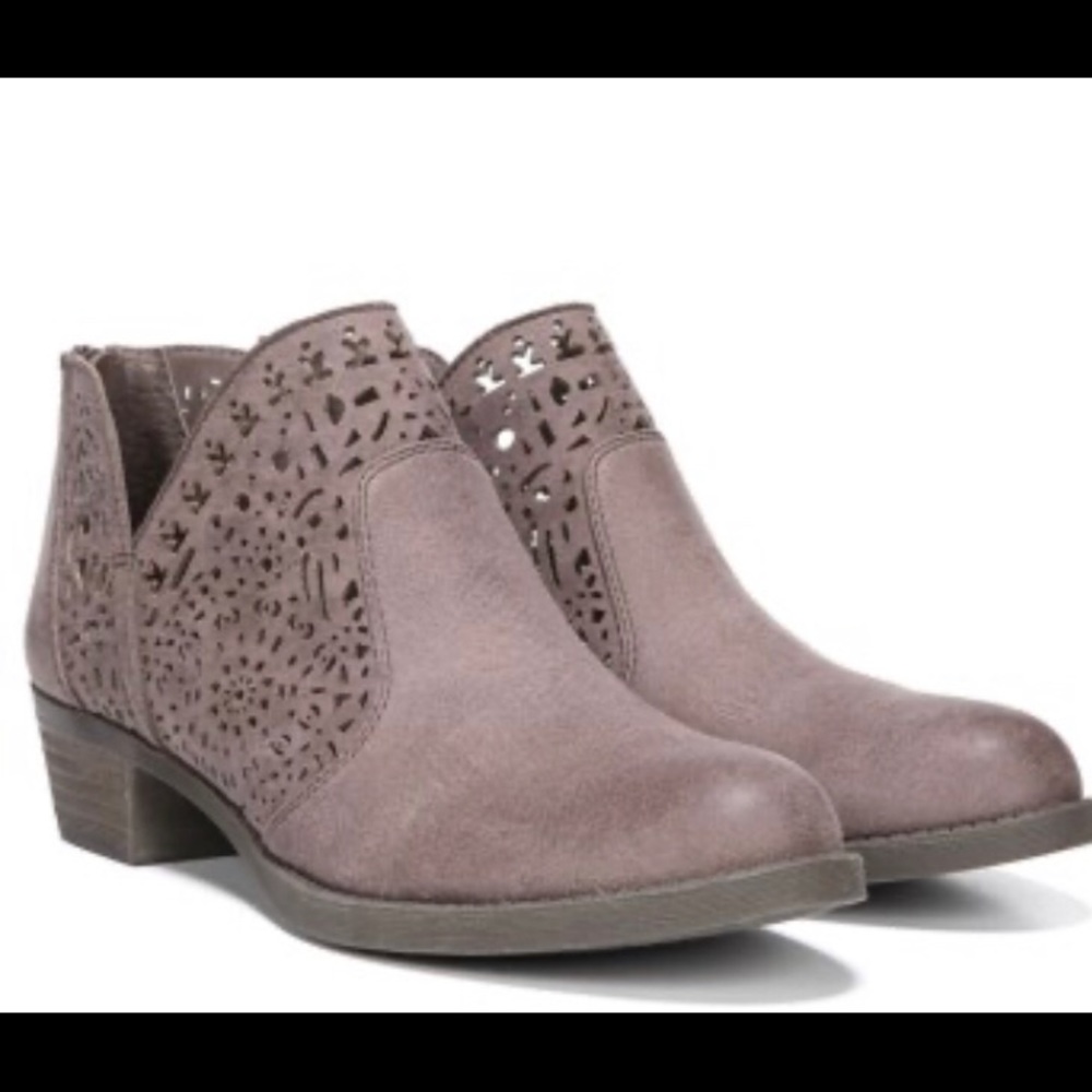 CARLOS SANTANA Sued cutout boots